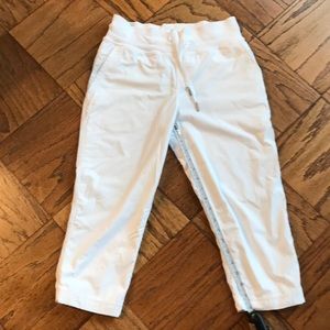 Lululemon White Crop Size 4